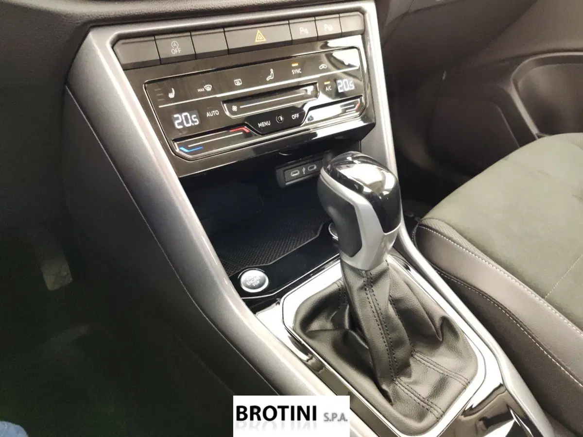 Volkswagen T-Roc usata a Massa-Carrara (12)