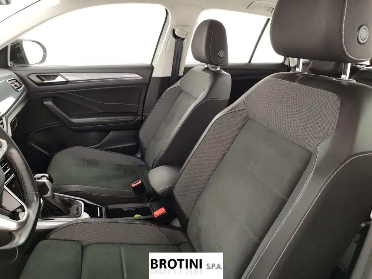 Volkswagen T-Roc usata a Massa-Carrara (9)