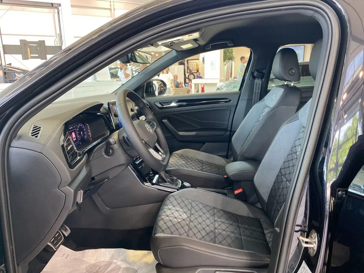 Volkswagen T-Roc usata a Varese (11)