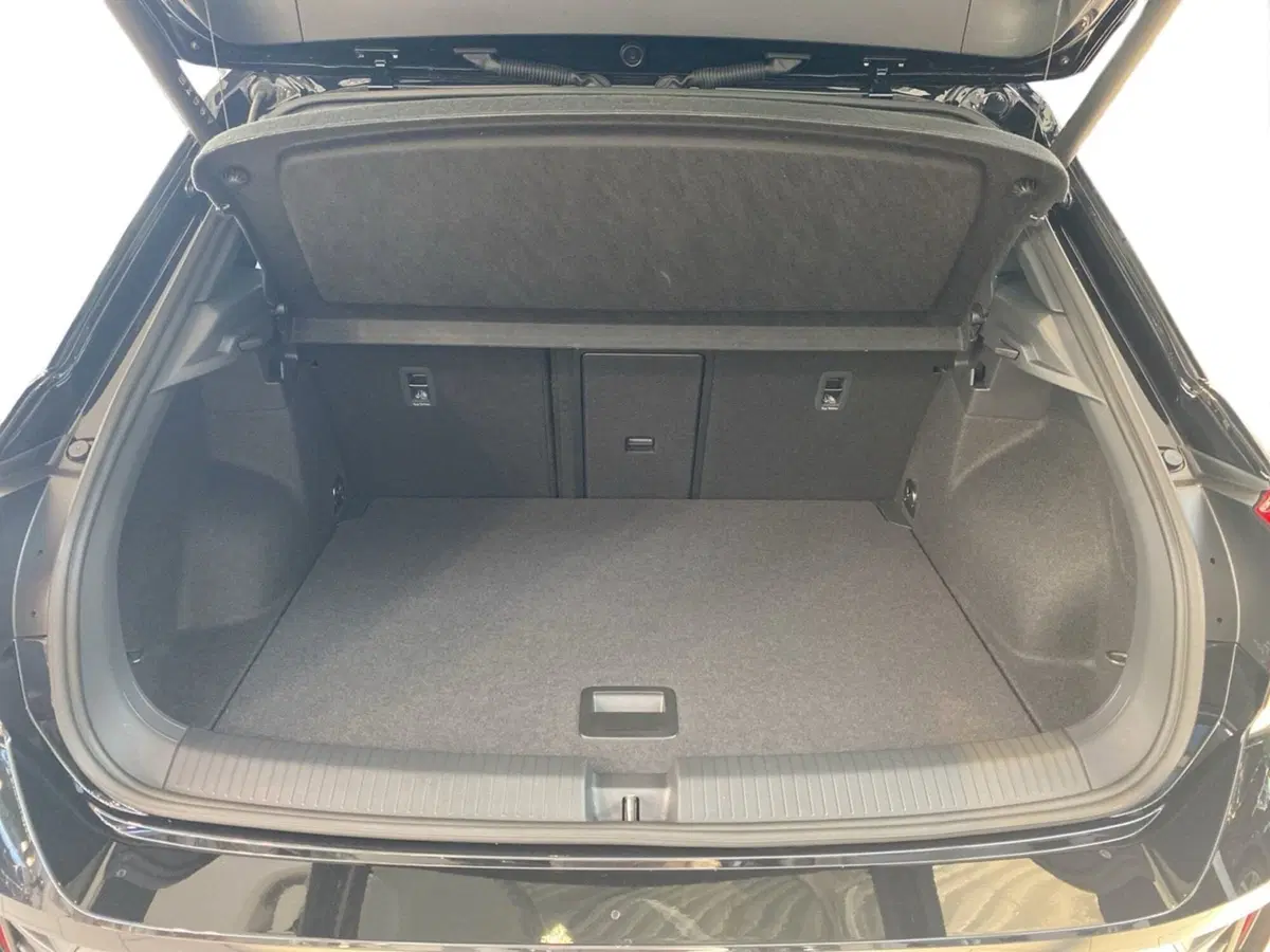 Volkswagen T-Roc usata a Varese (13)