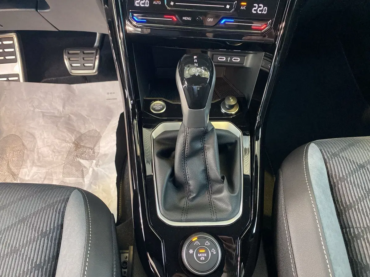 Volkswagen T-Roc usata a Varese (14)