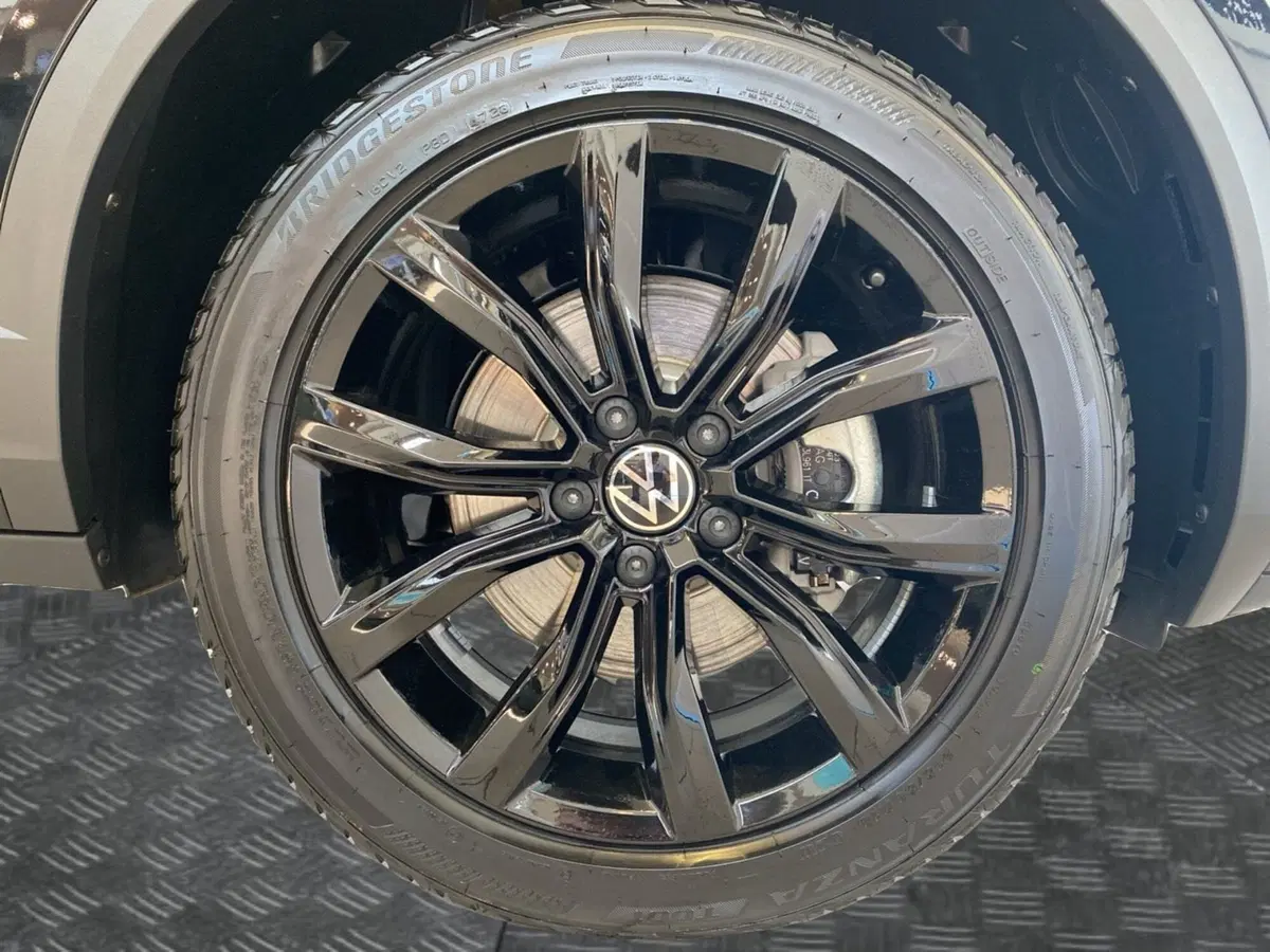 Volkswagen T-Roc usata a Varese (7)