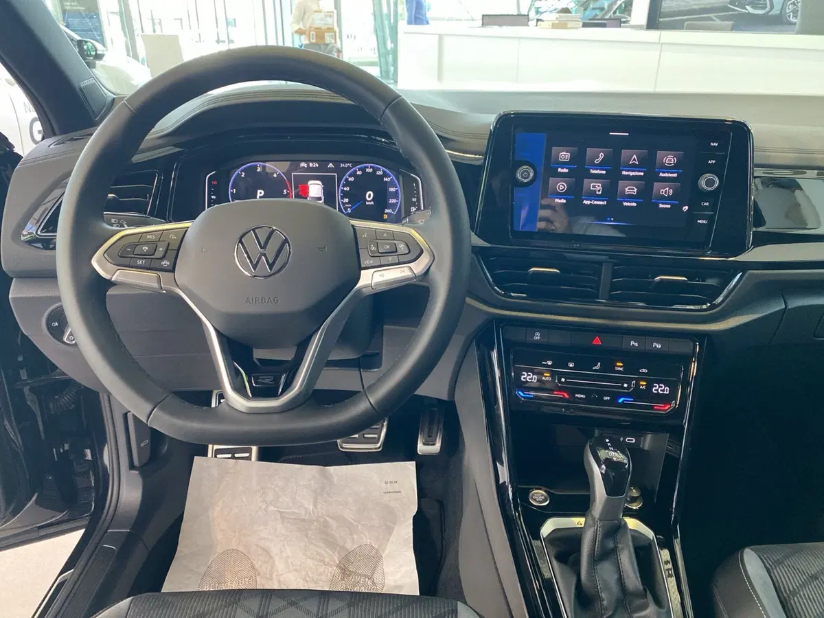 Volkswagen T-Roc usata a Varese (9)