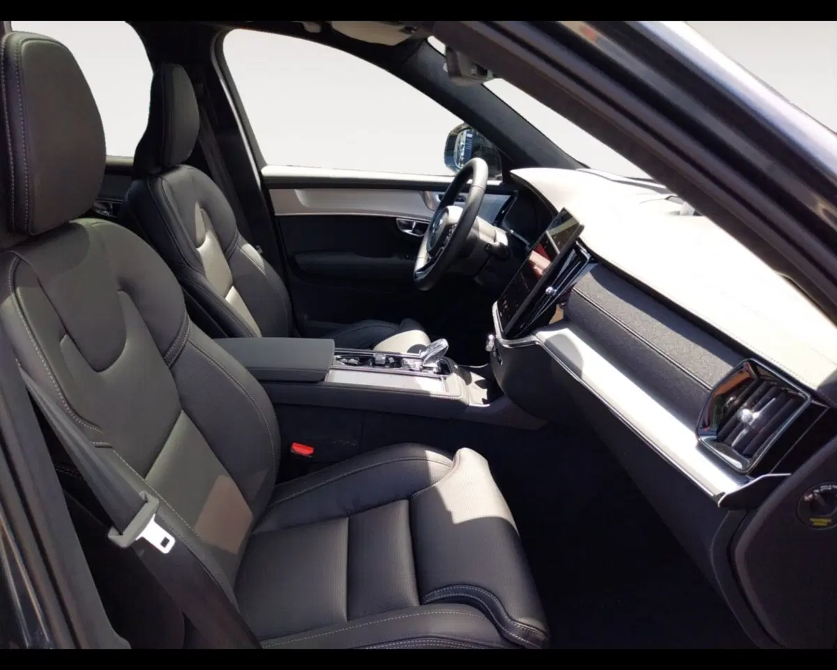 Volvo XC90 nuova a Bologna (15)