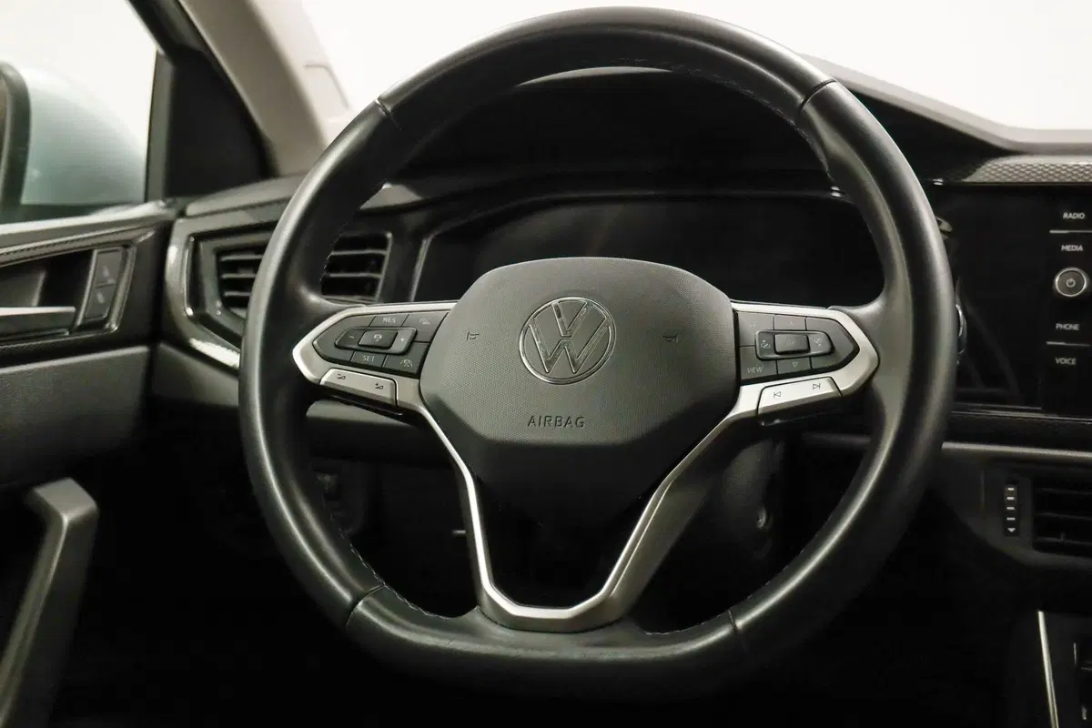 Volkswagen Taigo usata a Varese (12)