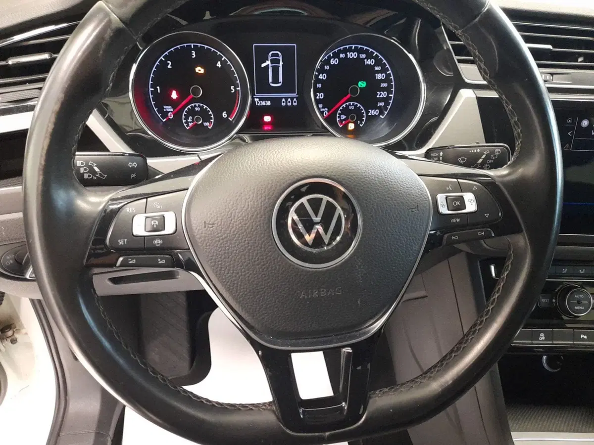 Volkswagen Touran usata a Bologna (11)
