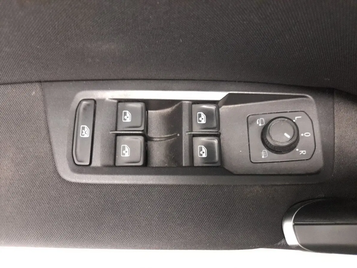 Volkswagen Touran usata a Bologna (9)