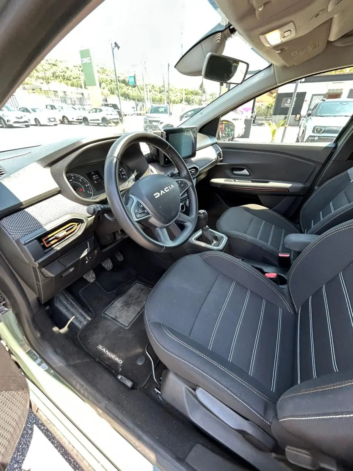 Dacia Sandero usata a Roma (11)