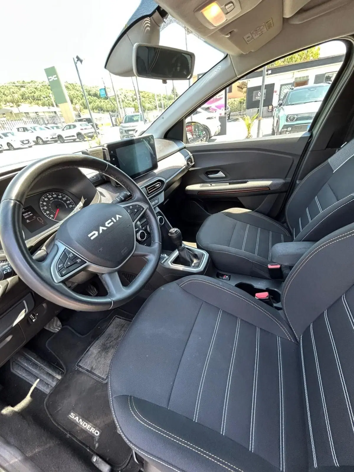 Dacia Sandero usata a Roma (13)