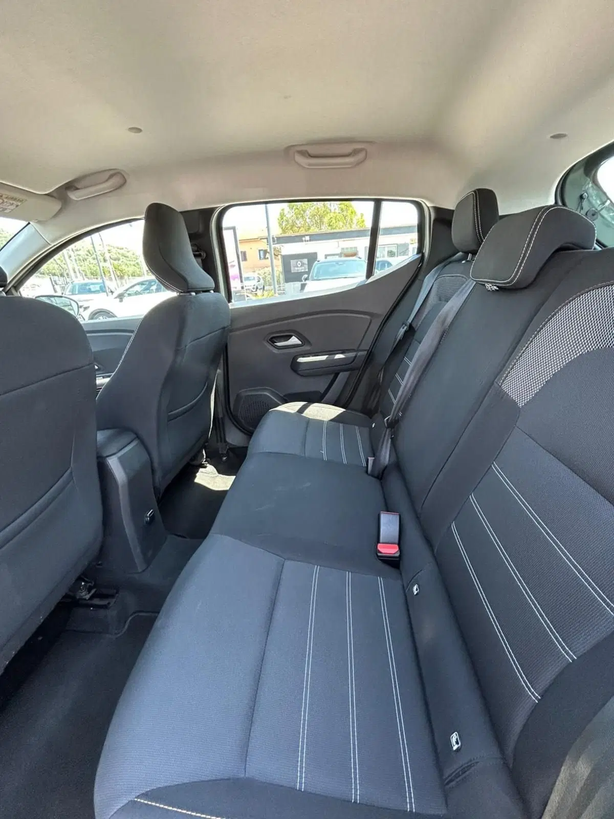 Dacia Sandero usata a Roma (6)