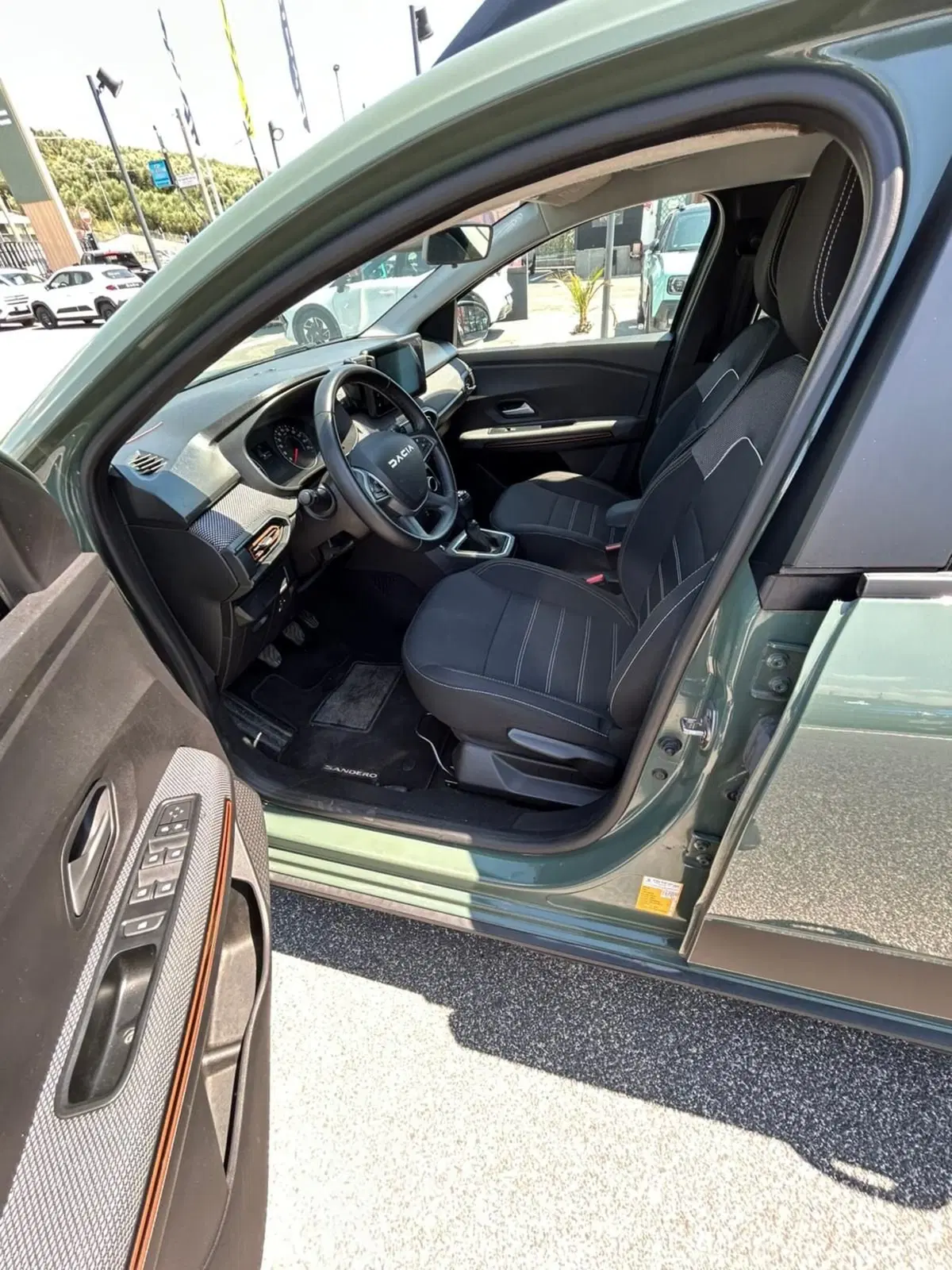 Dacia Sandero usata a Roma (8)