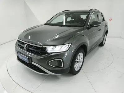 Volkswagen T-Roc 2.0 tdi Life 115cv del 2023 usata a Catanzaro