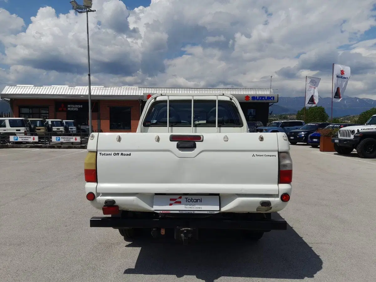 Mitsubishi L200 usata a L'Aquila (9)