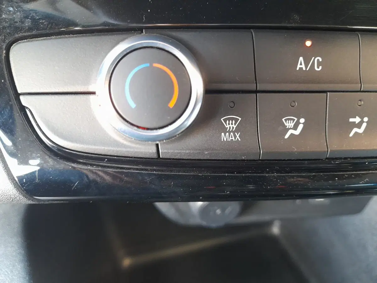 Opel Corsa usata a L'Aquila (7)