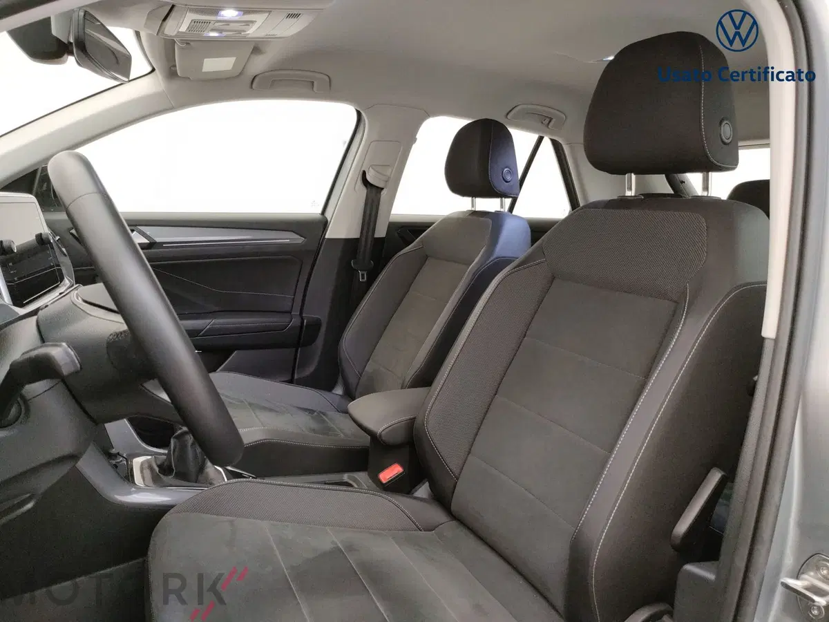 Volkswagen T-Roc usata a Varese (11)