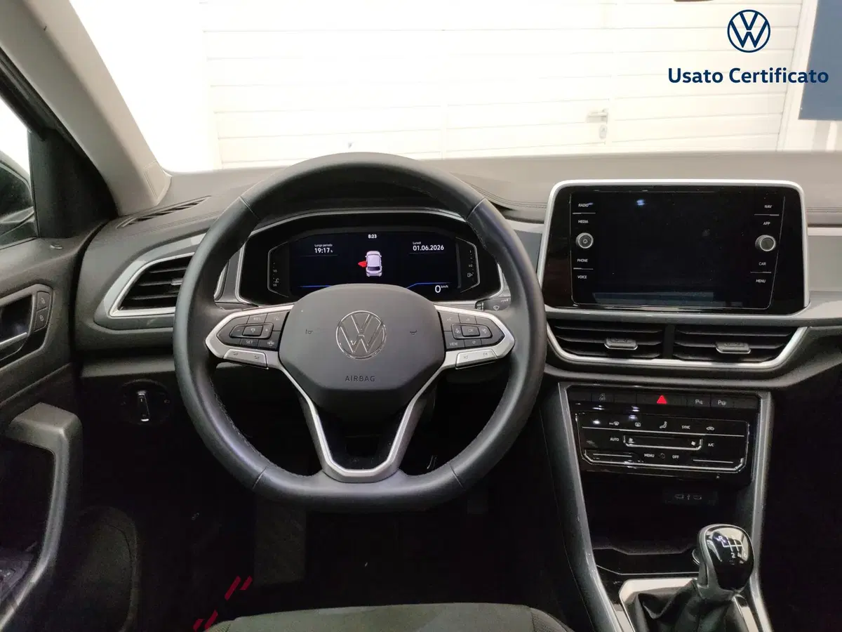 Volkswagen T-Roc usata a Varese (12)