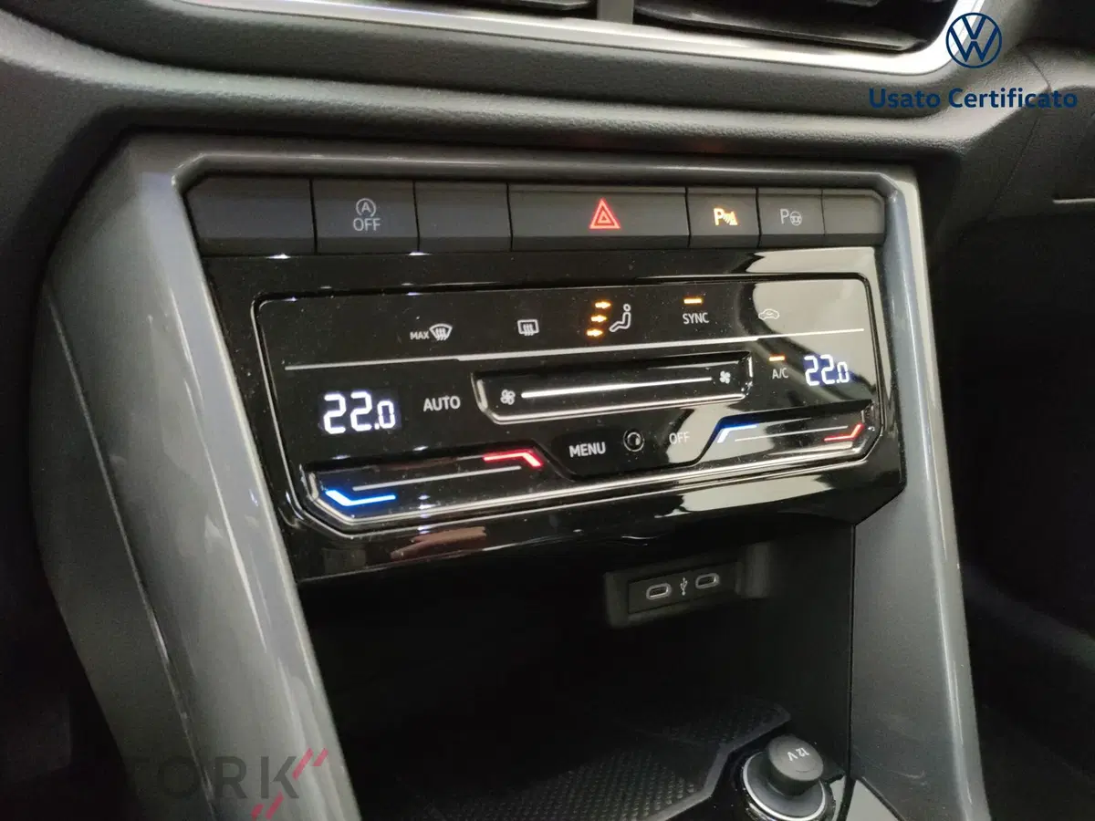 Volkswagen T-Roc usata a Varese (13)