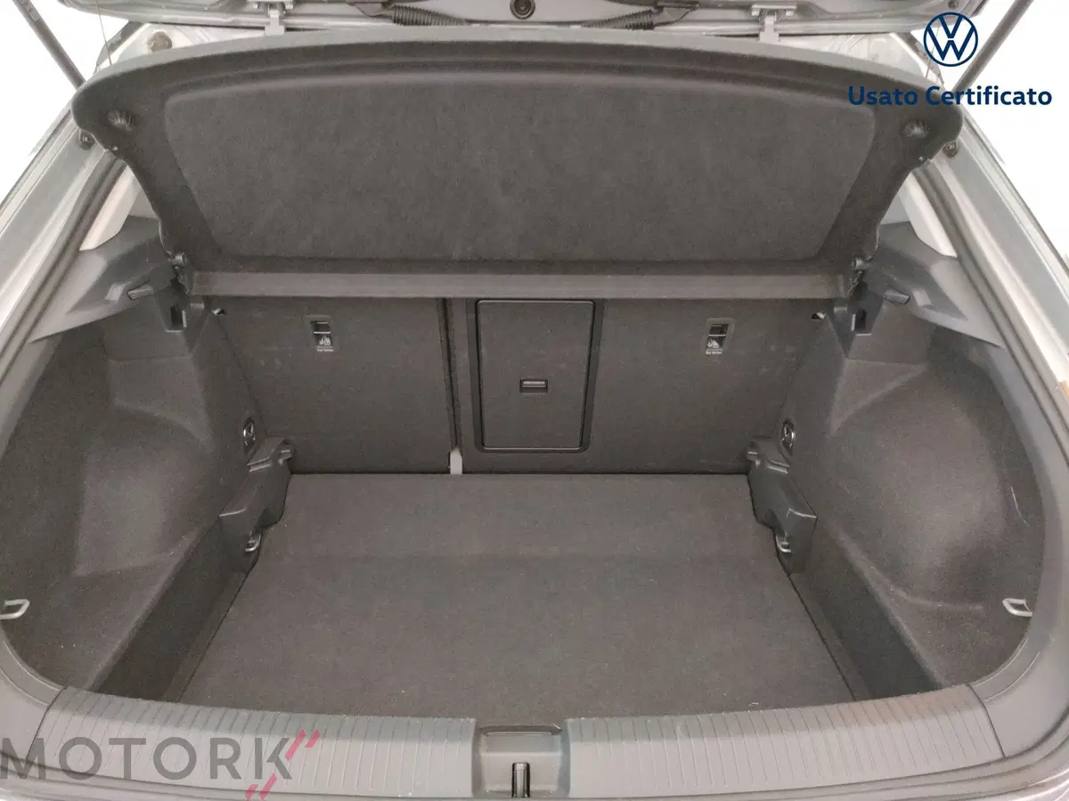 Volkswagen T-Roc usata a Varese (9)
