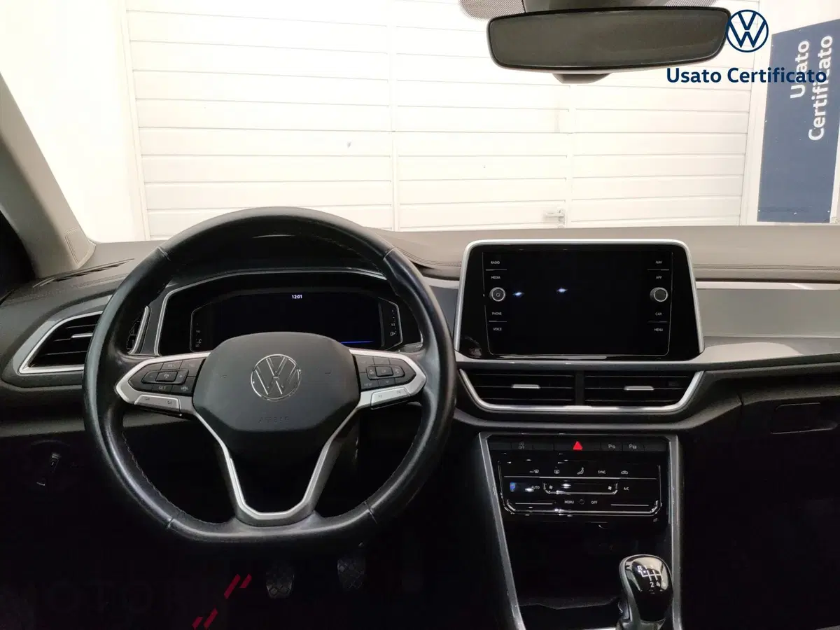 Volkswagen T-Roc usata a Varese (12)