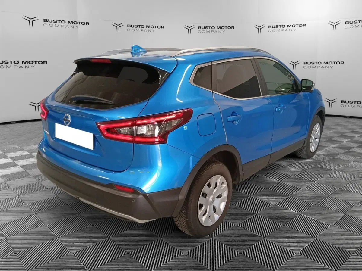 Nissan Qashqai usata a Varese (2)