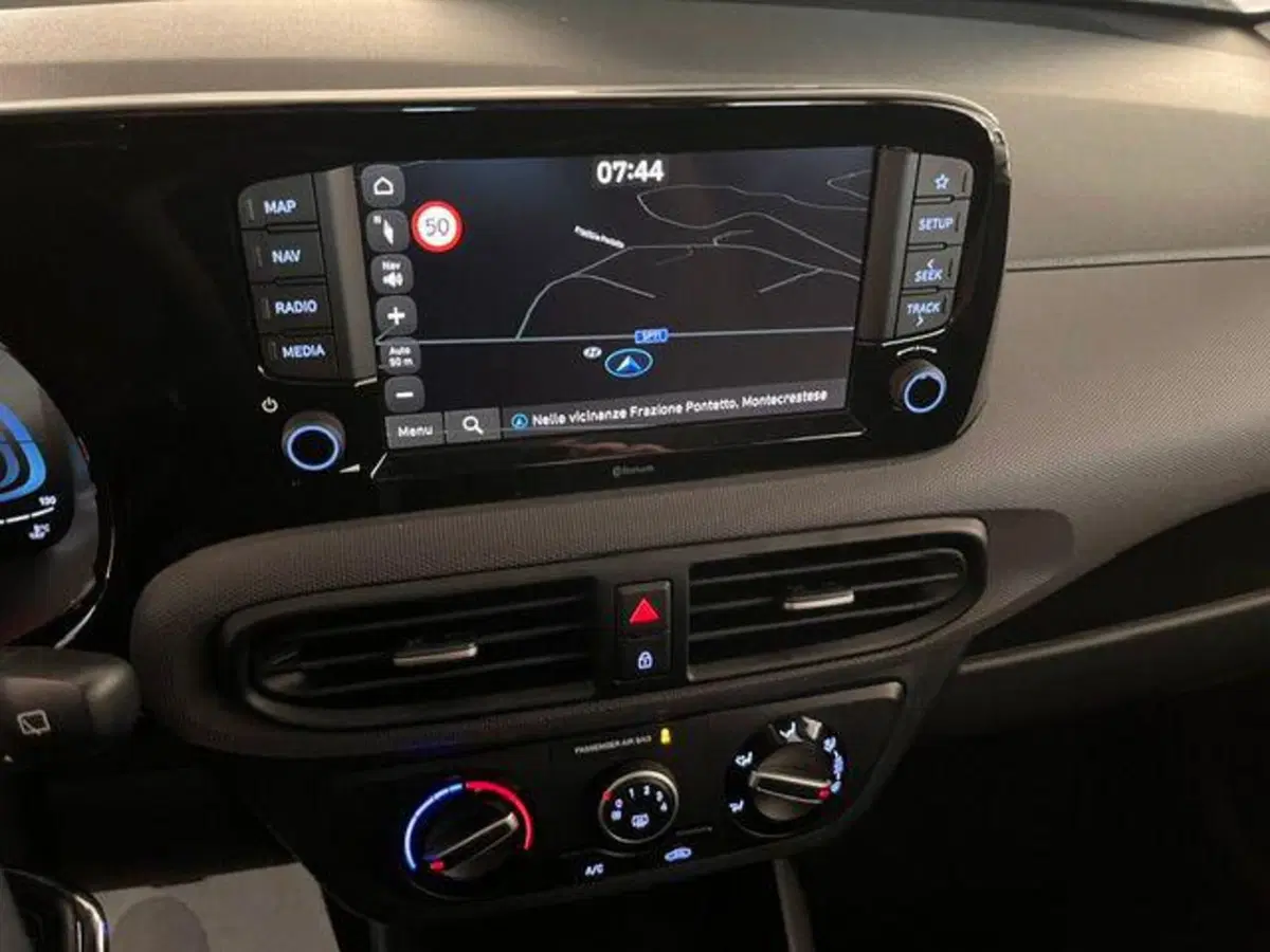 Hyundai i10 nuova a Verbano Cusio Ossola (18)