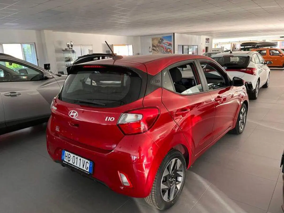 Hyundai i10 nuova a Verbano Cusio Ossola (6)