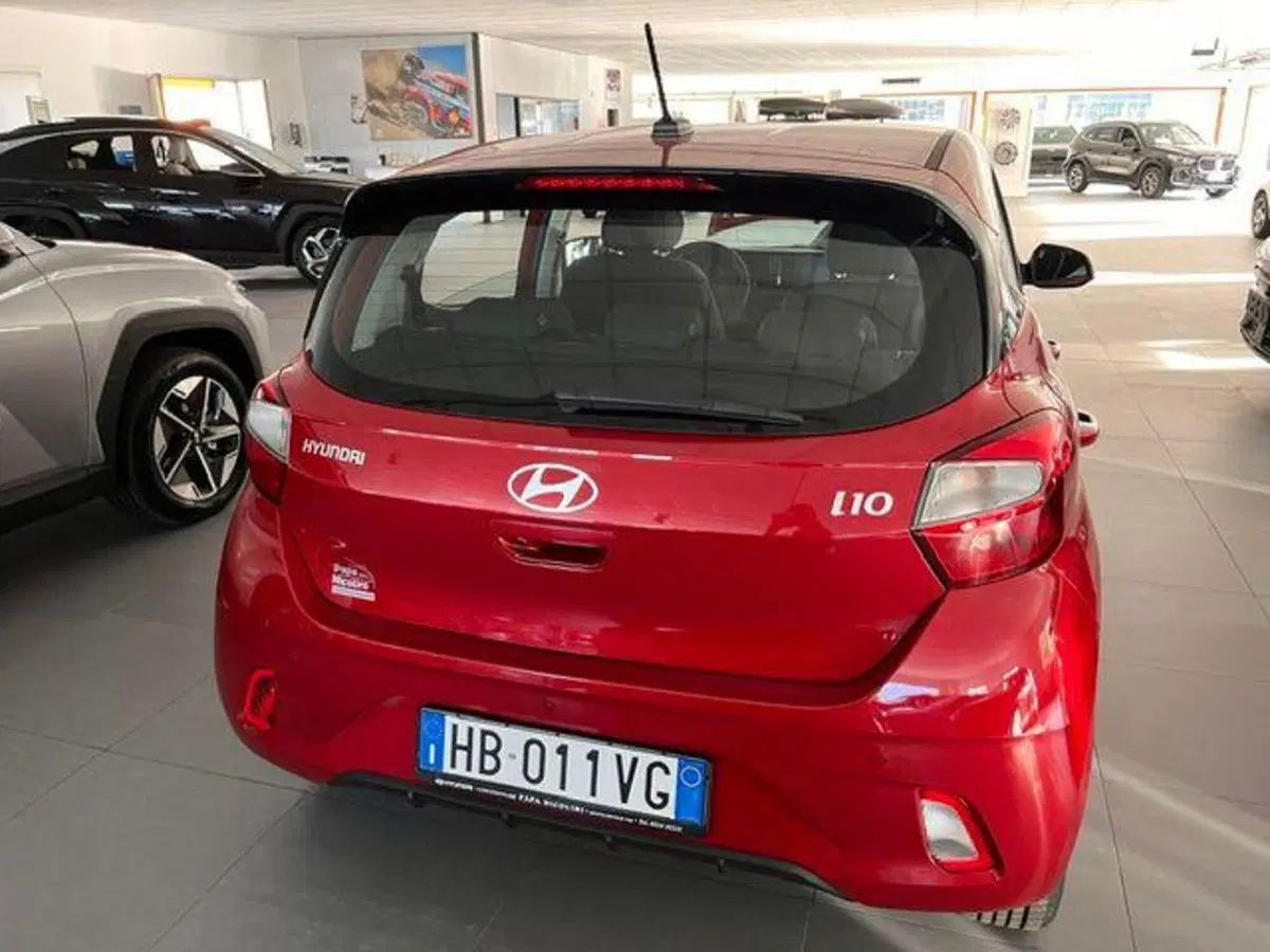 Hyundai i10 nuova a Verbano Cusio Ossola (7)