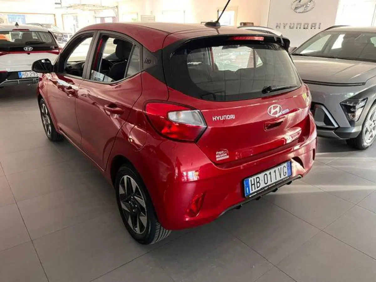 Hyundai i10 nuova a Verbano Cusio Ossola (8)