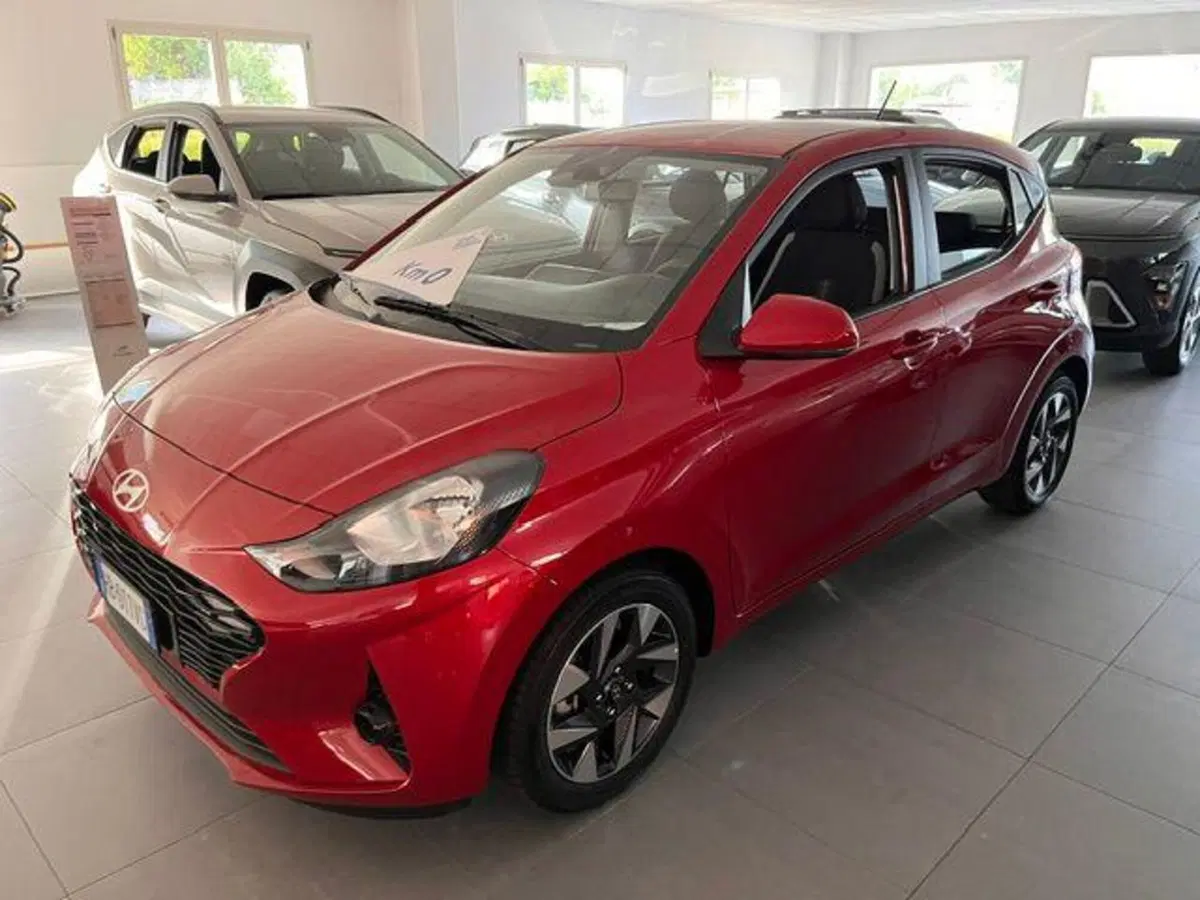 Hyundai i10 nuova a Verbano Cusio Ossola (9)