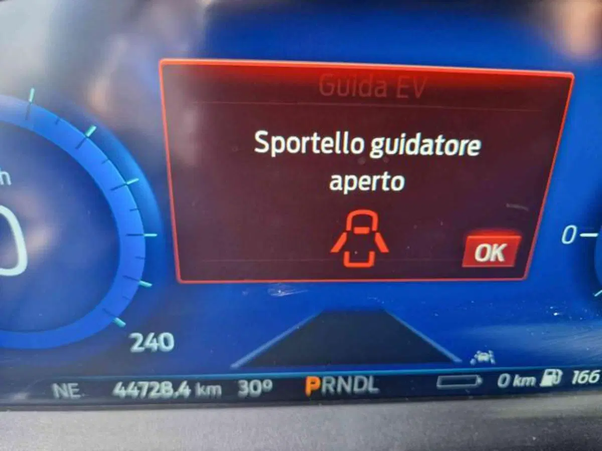 Ford Kuga usata a Bologna (10)