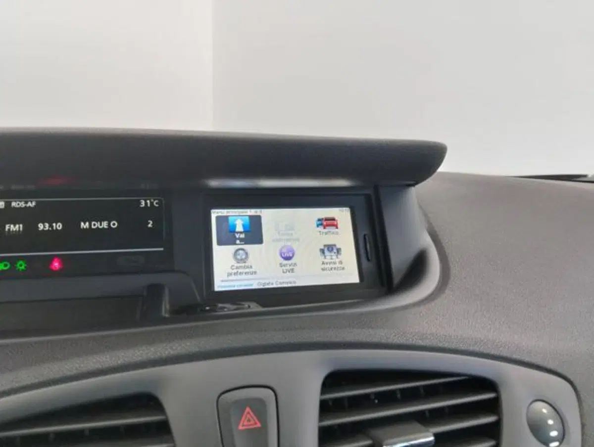 Renault Scenic E-Tech Electric usata a Como (11)