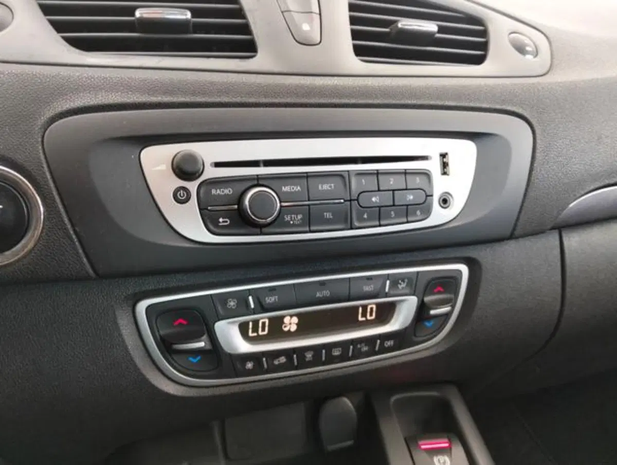 Renault Scenic E-Tech Electric usata a Como (15)
