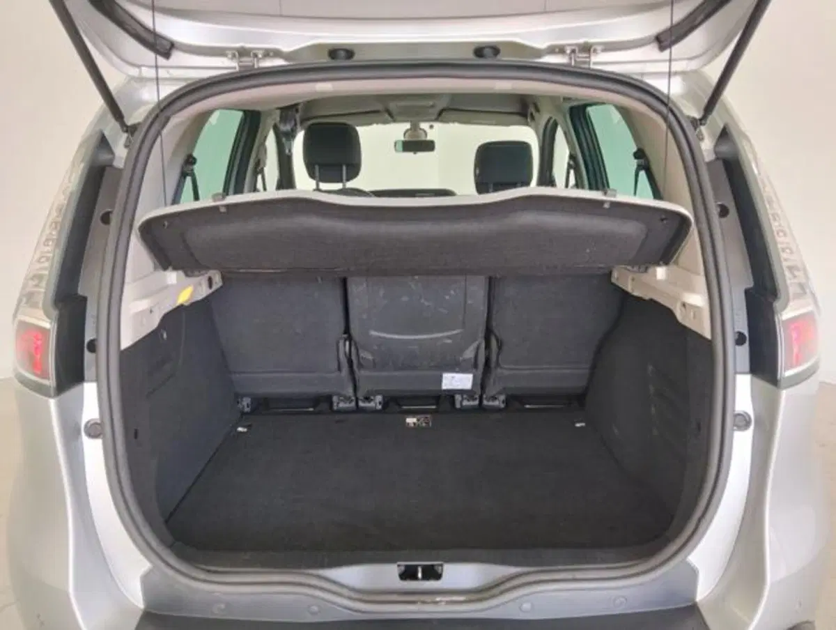 Renault Scenic E-Tech Electric usata a Como (19)