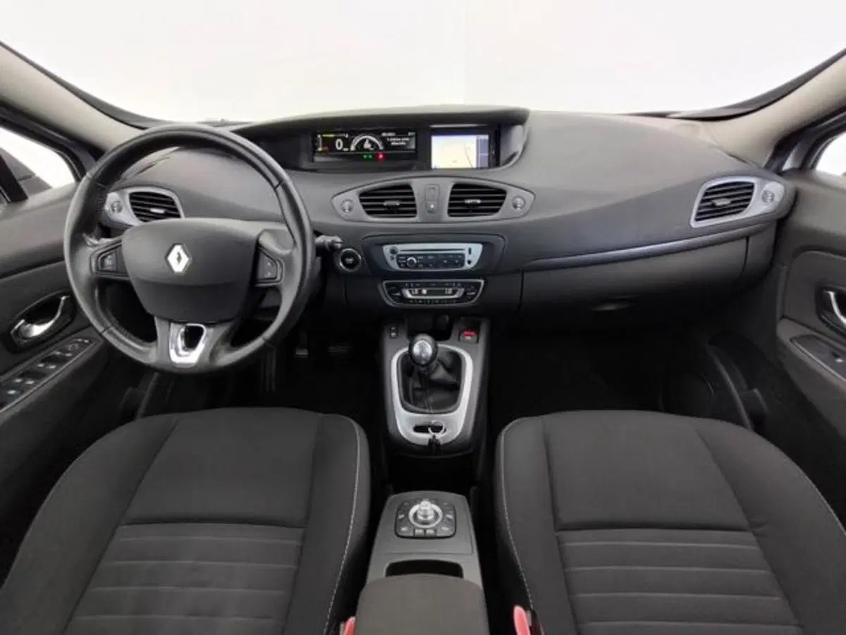Renault Scenic E-Tech Electric usata a Como (4)