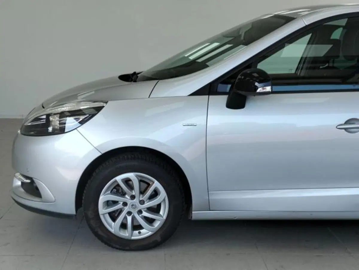 Renault Scenic E-Tech Electric usata a Como (9)
