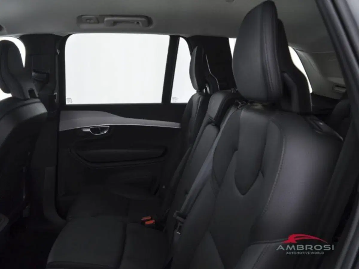 Volvo XC90 usata a Perugia (10)