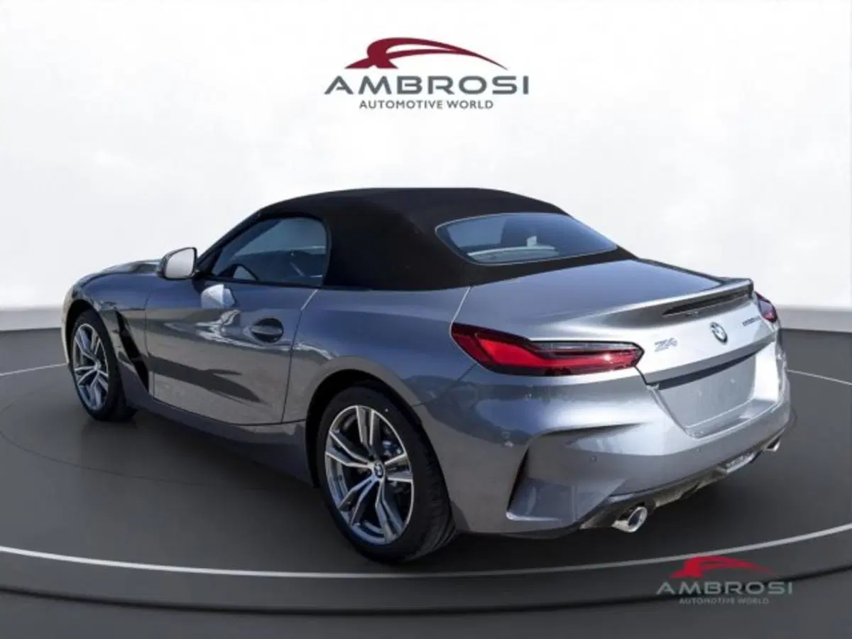BMW Z4 Cabrio nuova a Perugia (4)