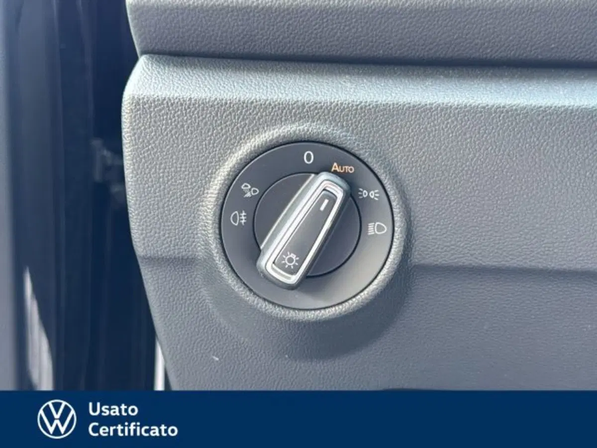 Volkswagen T-Roc usata a Vicenza (13)
