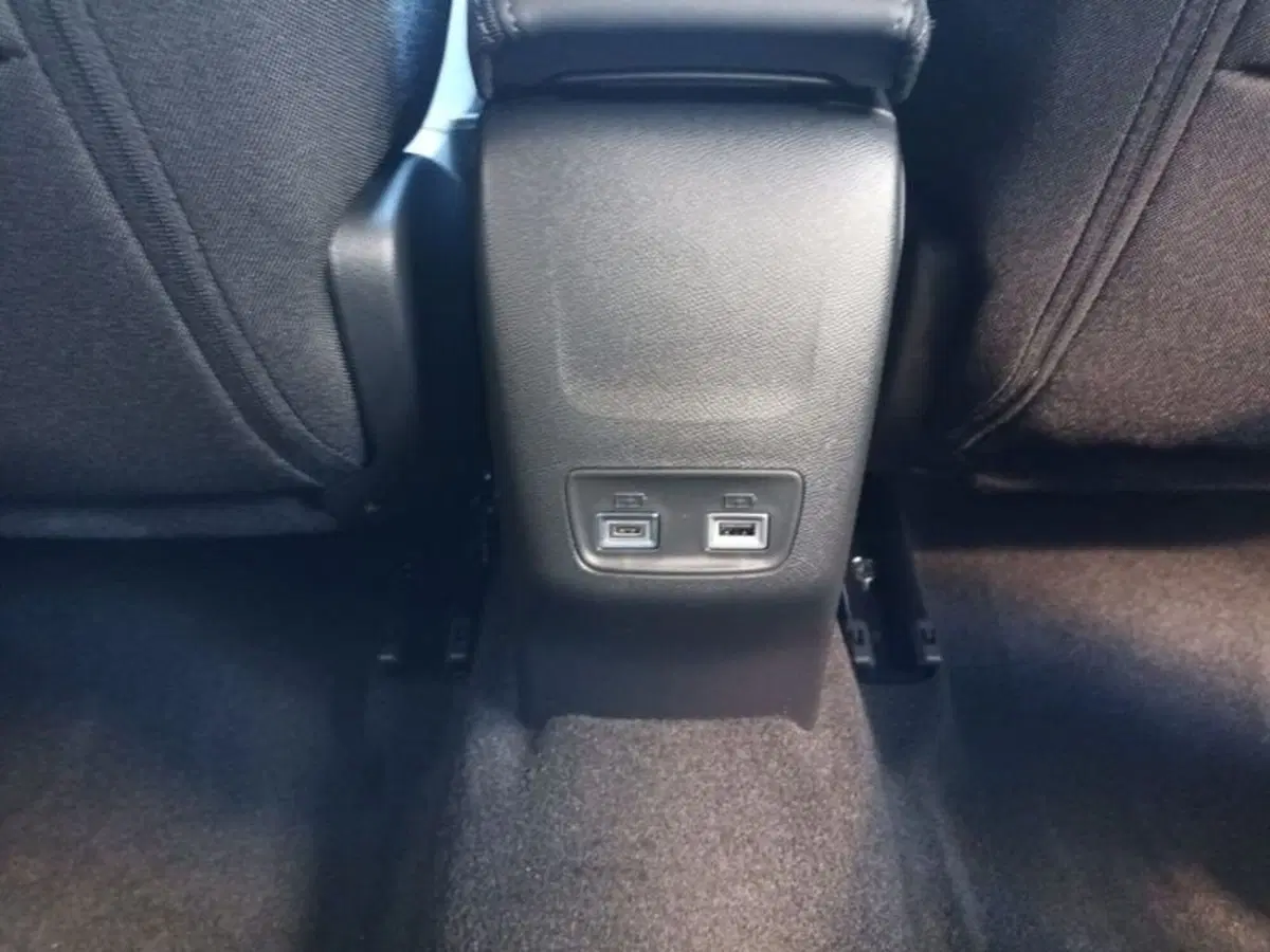 Peugeot 2008 nuova a Bari (19)