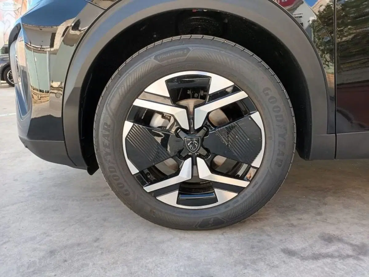 Peugeot 2008 nuova a Bari (2)