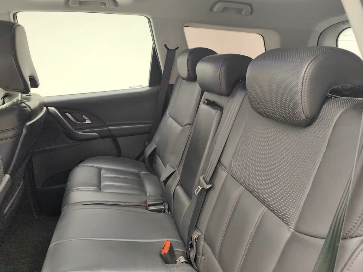 Mahindra XUV500 usata a Como (13)