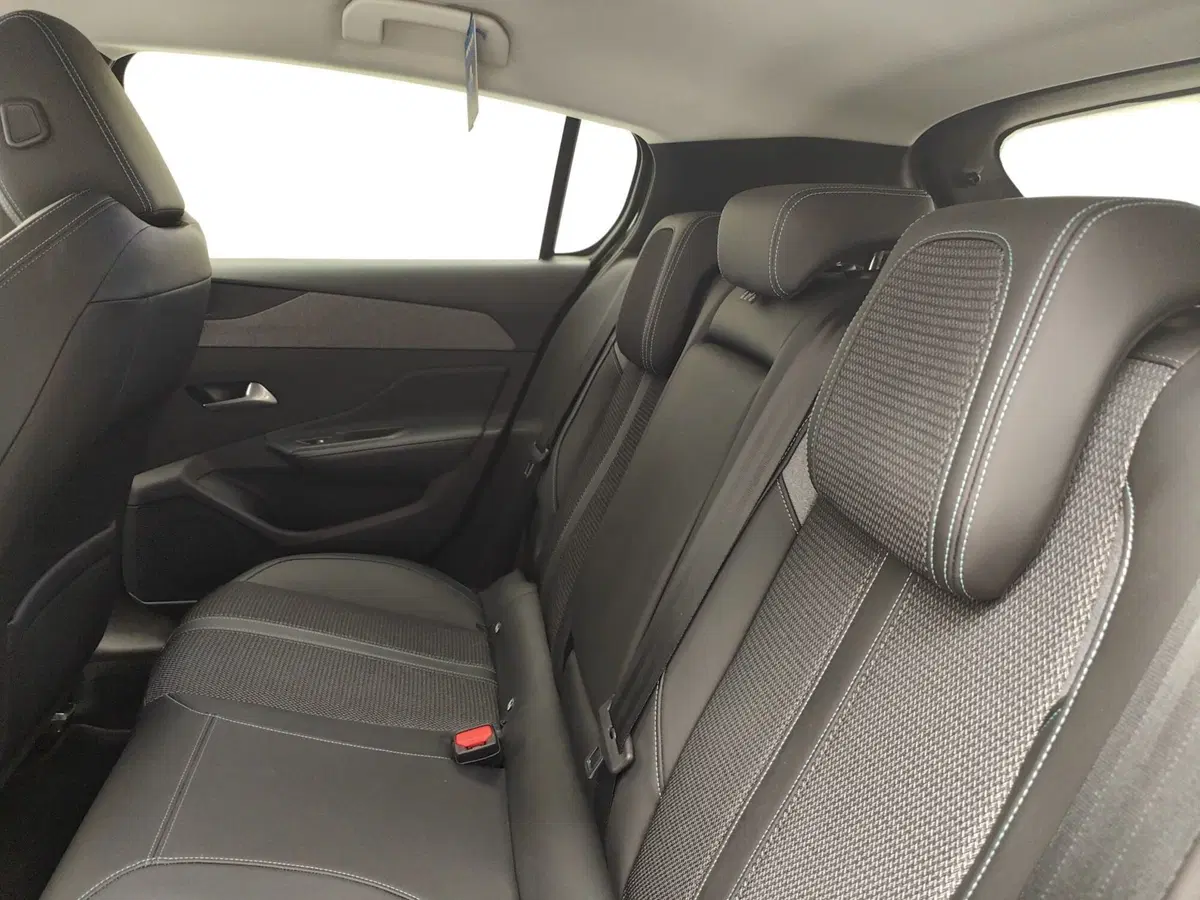 Peugeot 308 usata a Como (13)