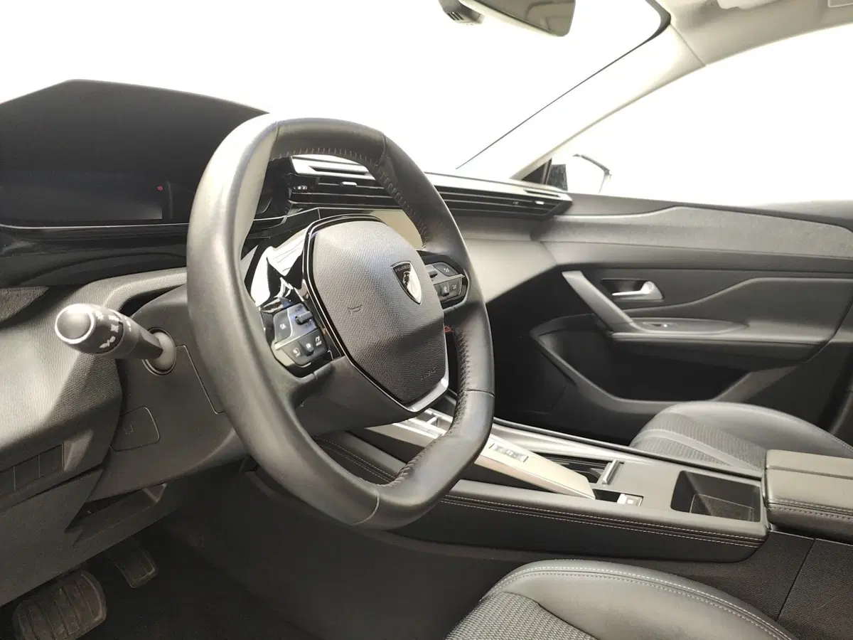 Peugeot 308 usata a Como (9)