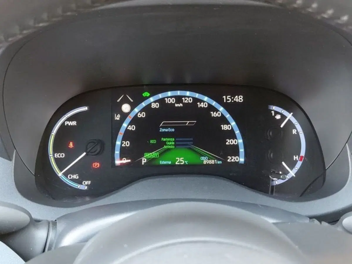 Toyota Yaris Cross usata a Cagliari (10)