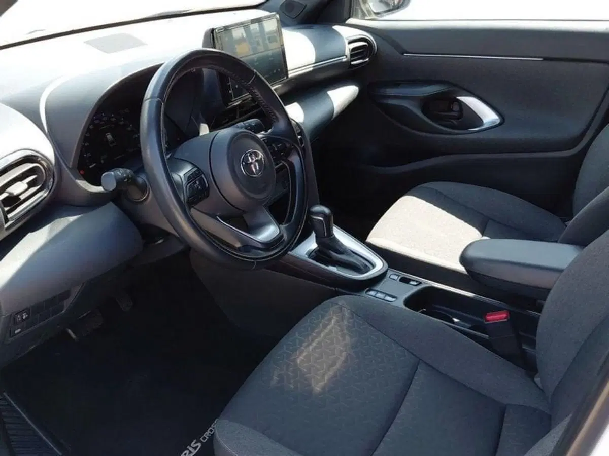 Toyota Yaris Cross usata a Cagliari (8)