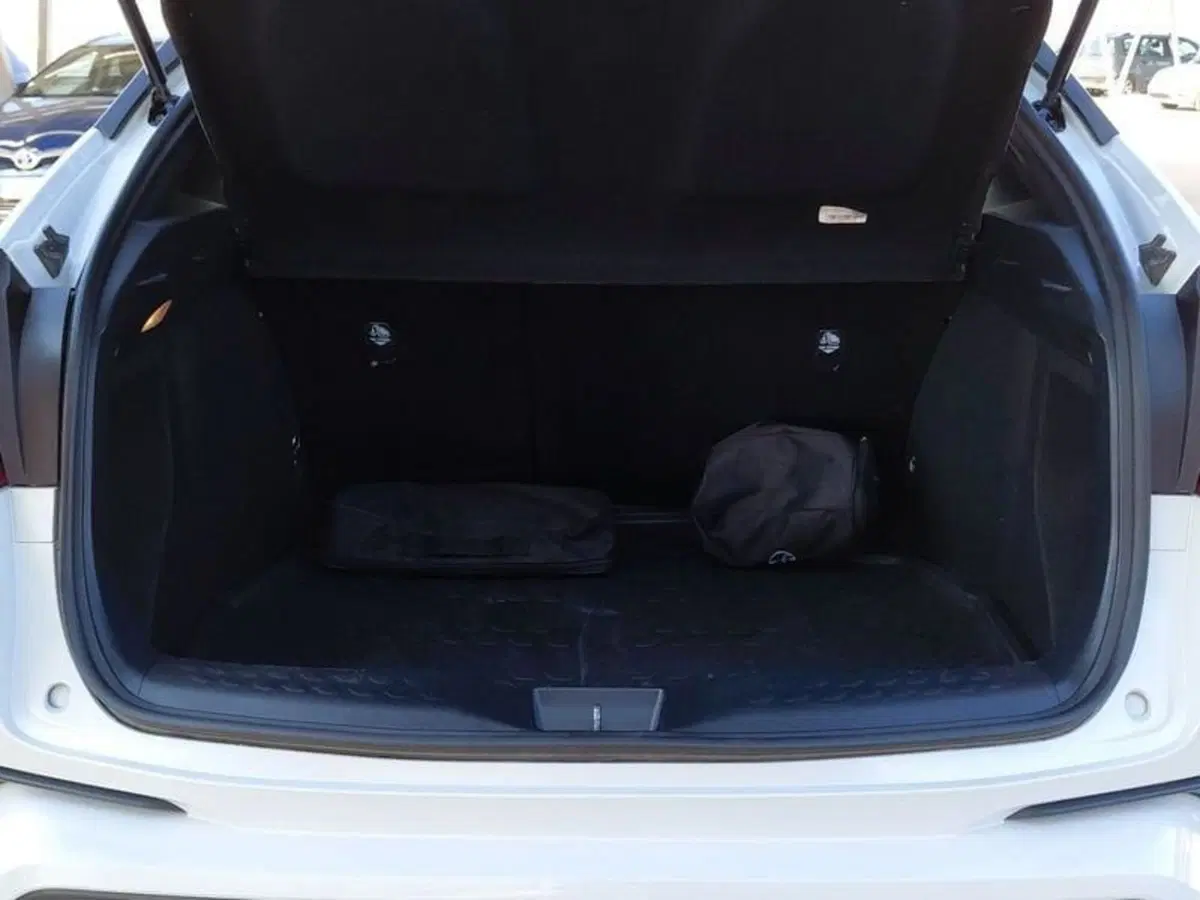 Toyota Toyota C-HR usata a Cagliari (7)