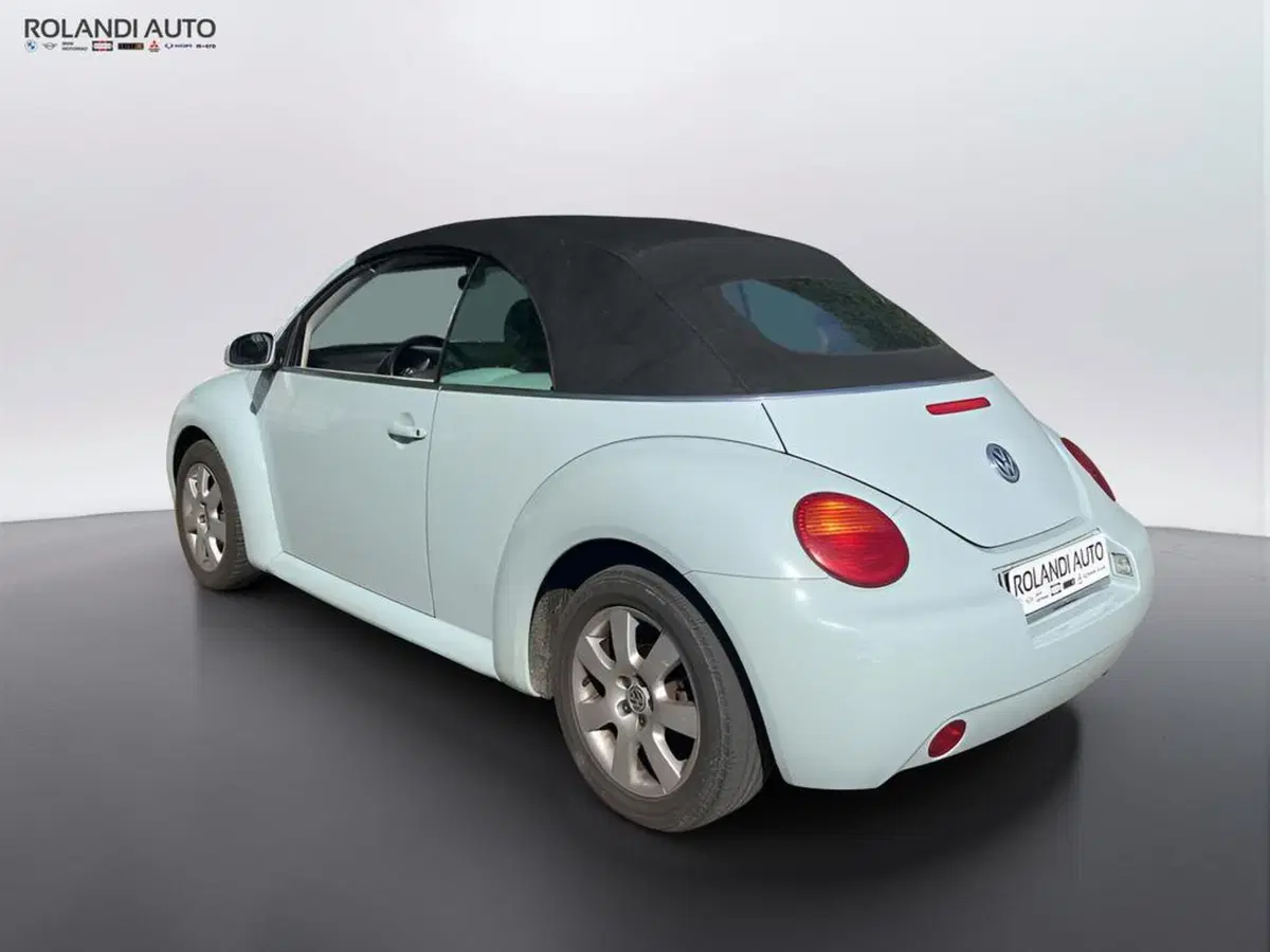 Volkswagen New Beetle Cabrio usata a Alessandria (8)