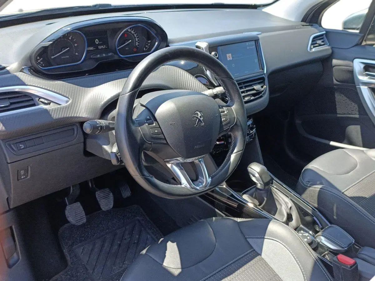 Peugeot 2008 usata a Bari (10)