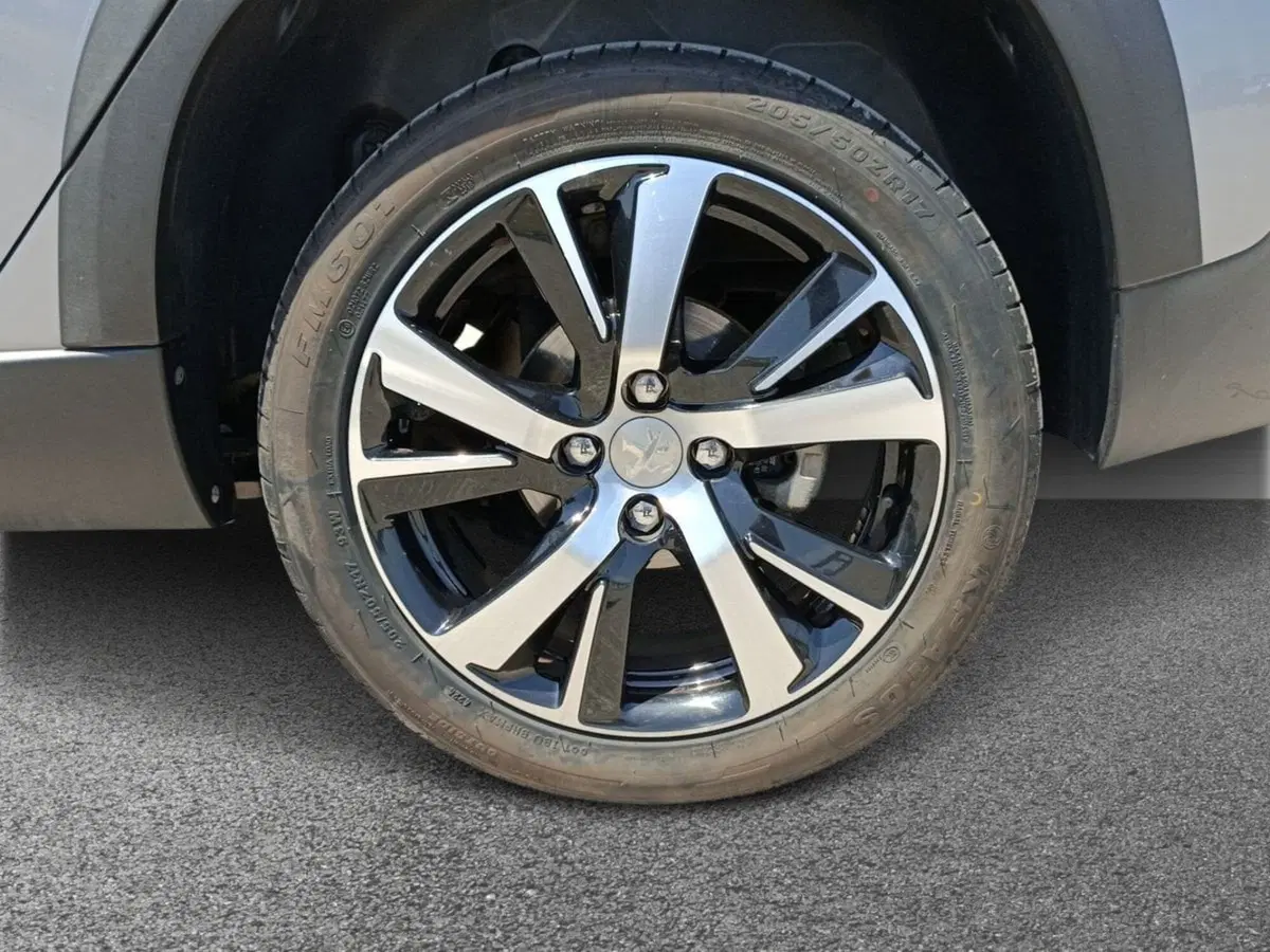 Peugeot 2008 usata a Bari (6)
