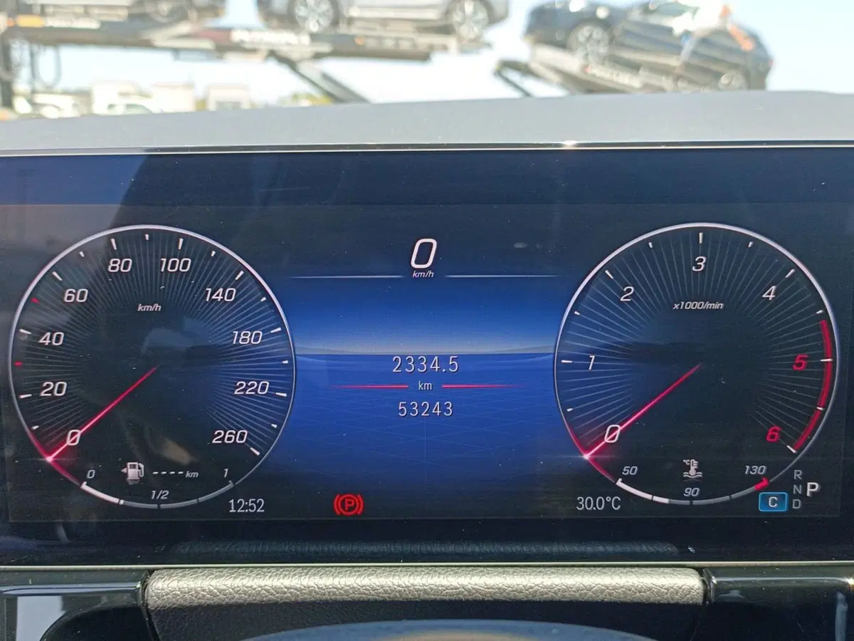 Mercedes-Benz GLA SUV usata a Bari (13)